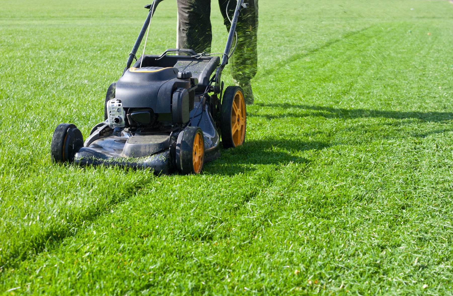 Reviving Green: Expert Commercial Lawn Mower Repair Services in Miami