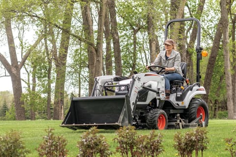 Bobcat Tractor 1000 Platform at 2M Equipment in Miami