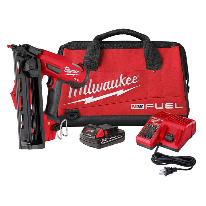 Milwaukee M18 FUEL 16 Gauge Angled Finish Nailer Kit 2841-21CT