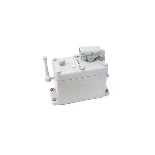 Bobcat 546010 Hydraulic Hand Pump For Tow-Behind Aerators