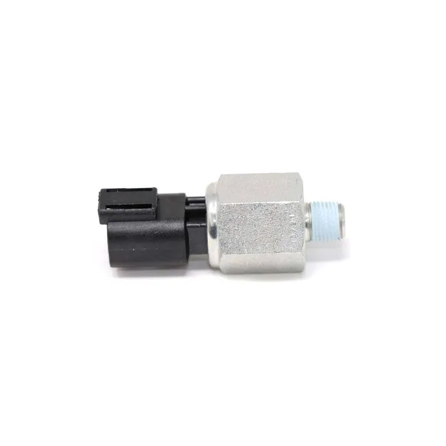 Bobcat 7013137 Oil Pressure Switch for Bobcat Equipment