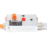 Bobcat 7028851 Lock Valve