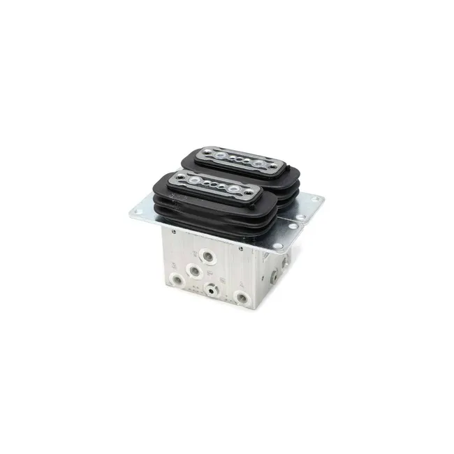 Bobcat 7180565 Dual Pedal Valve